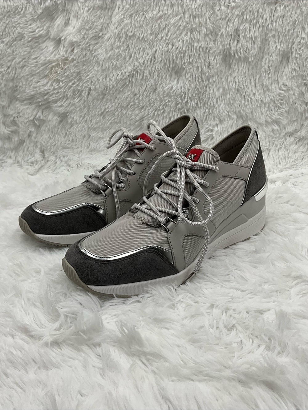 Michael Kors Sneakers Size 8.5 Gray Black Lace-Up Silver Trim Red Tongue Accent